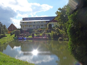 Außenseite Ferienhaus [Sommer]