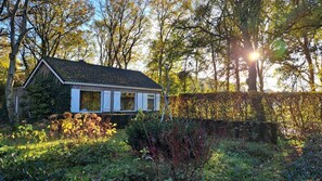 Außenseite Ferienhaus [Sommer]