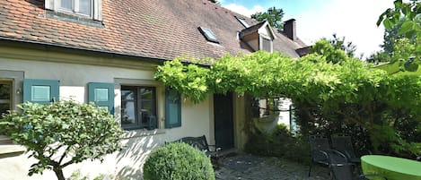 Außenseite Ferienhaus [Sommer]