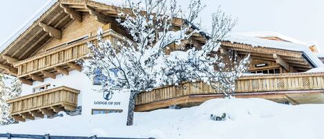 Außenseite Ferienhaus [Winter]