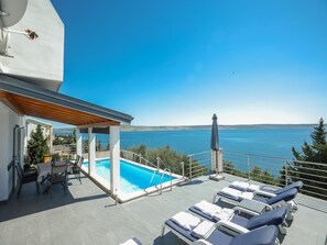 Holiday Home Swimming Pool