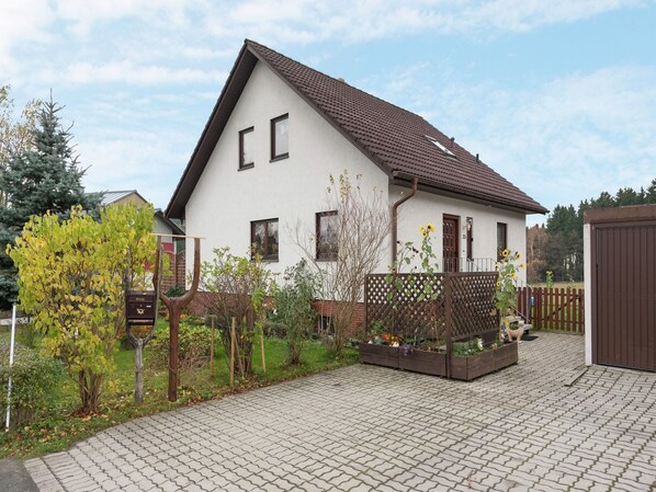 Garden [summer]