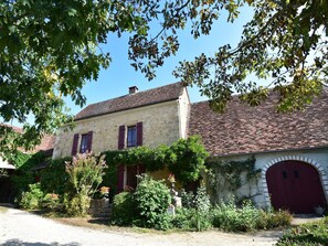 Außenseite Ferienhaus [Sommer]