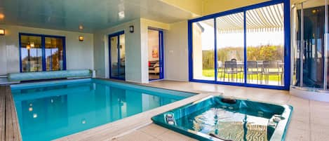 Holiday Home Swimming Pool