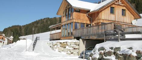 Extérieur maison de vacances [hiver]