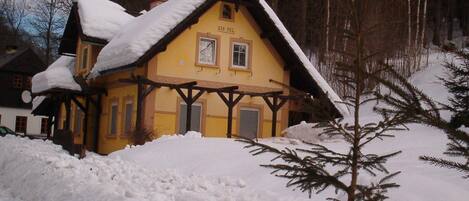 Extérieur maison de vacances [hiver]