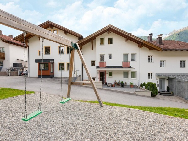 Außenseite Ferienhaus [Sommer]