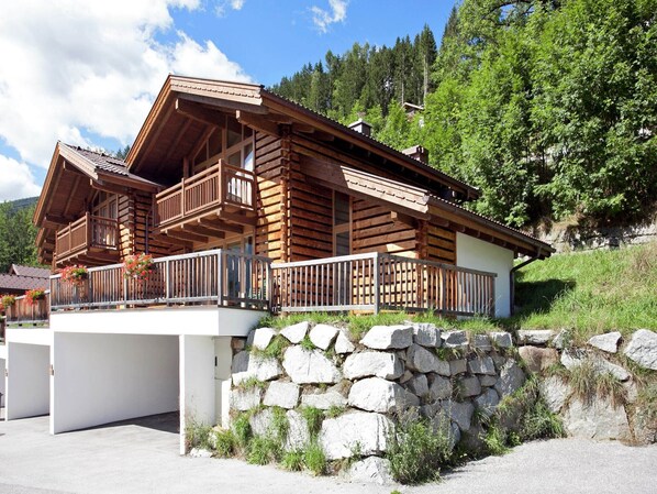 Extérieur maison de vacances [été]