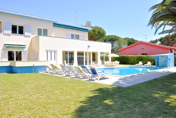 Extérieur maison de vacances [été]