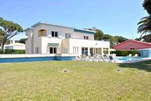 Extérieur maison de vacances [été]