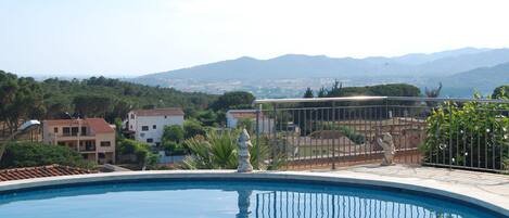 Holiday Home Swimming Pool