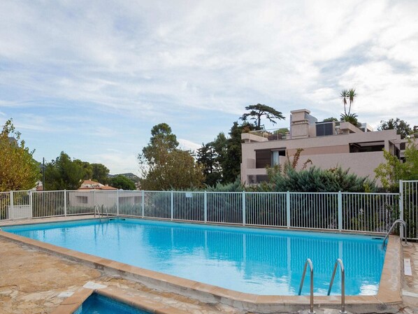 Holiday Home Swimming Pool