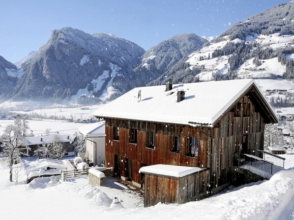 Holiday Home Exterior [winter]