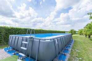 Piscina casa vacanze