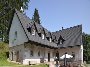 Außenseite Ferienhaus [Sommer]