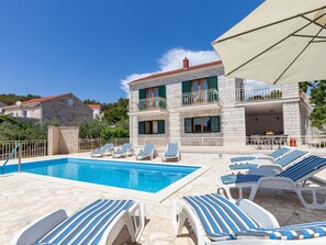 Holiday Home Swimming Pool