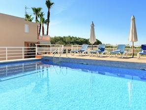 Holiday Home Swimming Pool