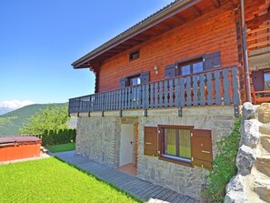 Außenseite Ferienhaus [Sommer]