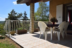 Terrasse / Balkon