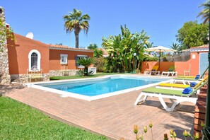 Piscine maison de vacances