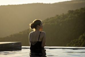 Infinitypool