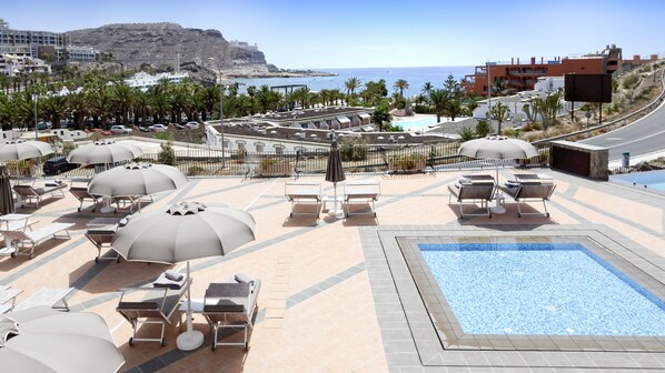 Sun deck