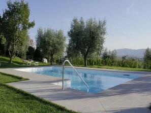 Holiday Home Swimming Pool