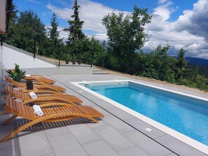 Holiday Home Swimming Pool