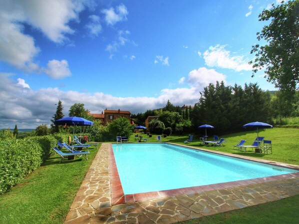 Holiday Home Swimming Pool