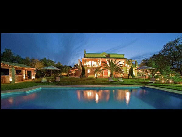 Piscine maison de vacances
