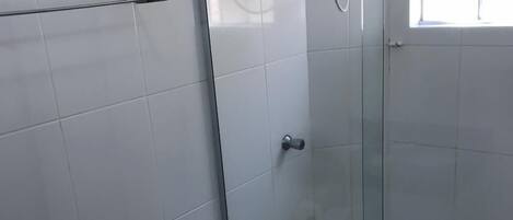 Kylpyhuoneen suihku