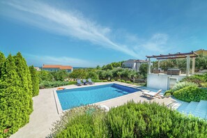 Holiday Home Swimming Pool