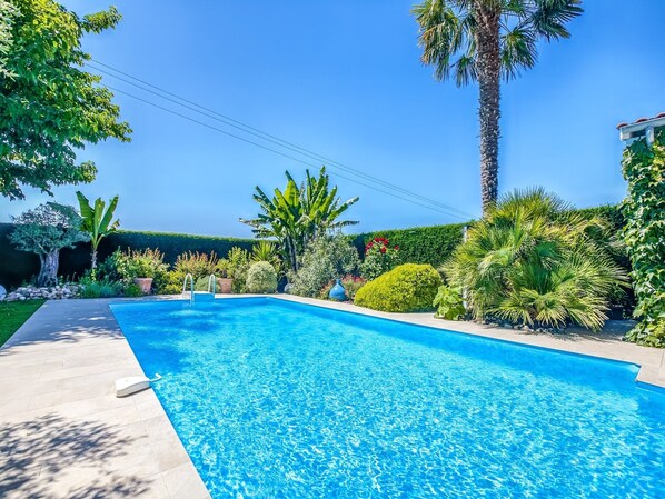 Holiday Home Swimming Pool