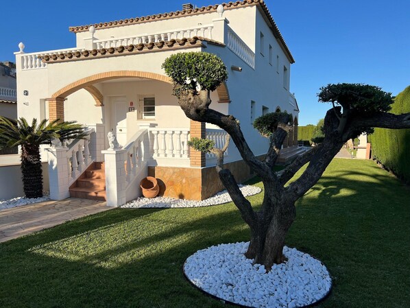 Holiday Home Exterior [summer]