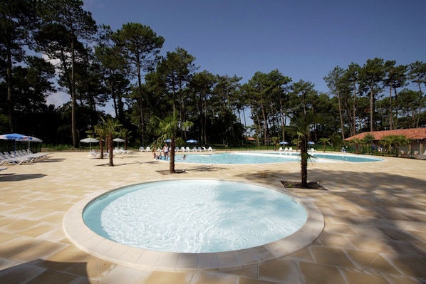 Holiday Home Swimming Pool