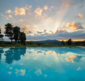 Piscina infinita
