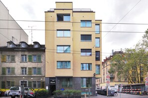 Esterni