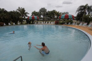 Udendørs pool