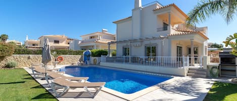 Holiday Home Swimming Pool