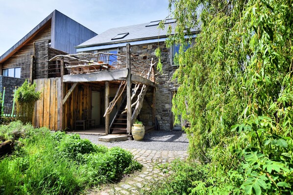 Außenseite Ferienhaus [Sommer]