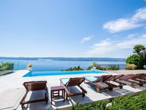 Holiday Home Swimming Pool
