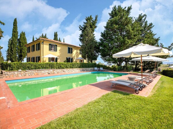 Holiday Home Swimming Pool