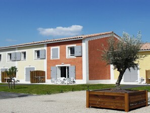 Außenseite Ferienhaus [Sommer]