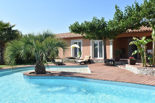 Extérieur maison de vacances [été]