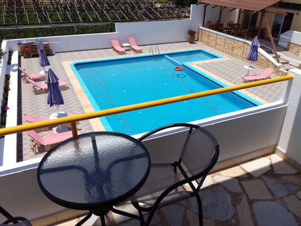 Utomhuspool