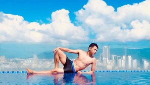 Infinity pool