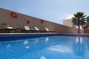 Utomhuspool