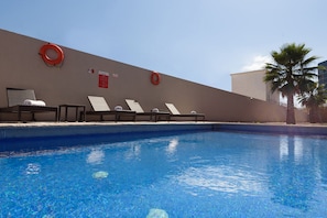 Utomhuspool