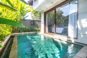 Private pool