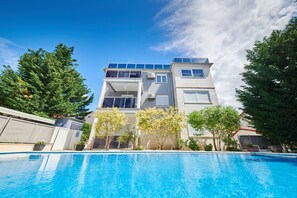 Utomhuspool